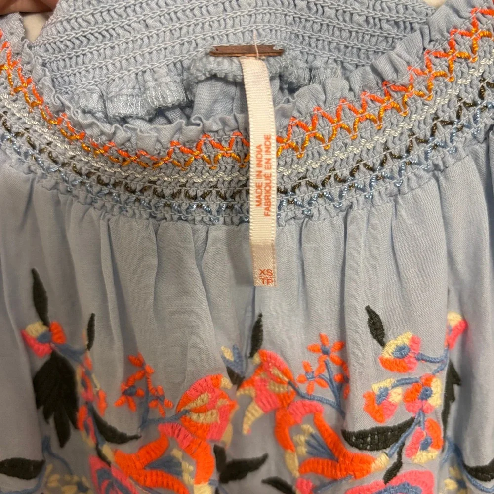 Free People Mini Dress XS Baby Blue Embroidered Off Shoulder Tiered Boho Coastal - Picture 3 of 7